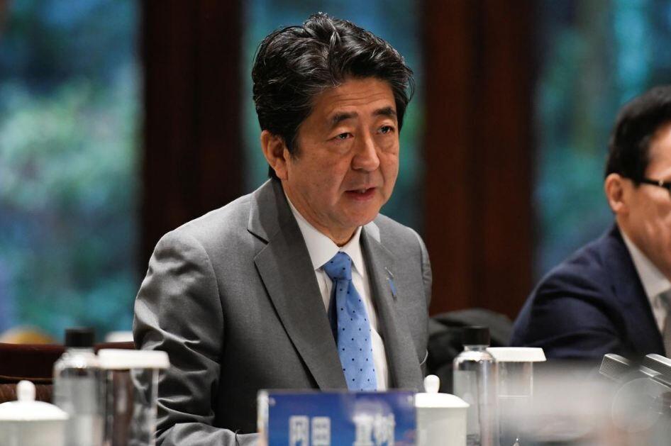 خبرنگاران نخست وزیر ژاپن به دنبال برگزاری همه پرسی اصلاح قانون اساسی
