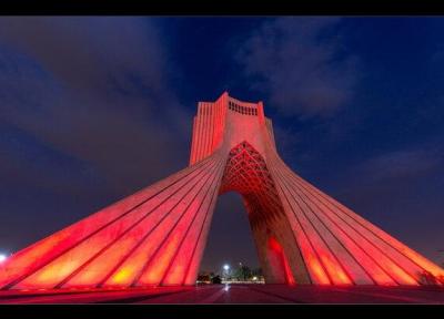هدیه فرهنگی برج آزادی به مناسبت هفته نیروی انتظامی