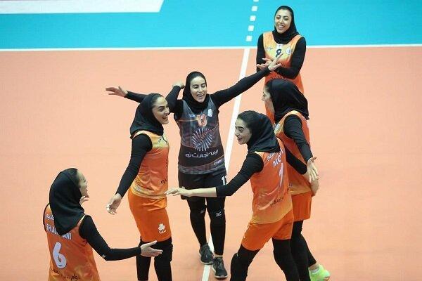 جدال مدعیان در تهران و اصفهان، چهار تیم در اندیشه نخستین برد